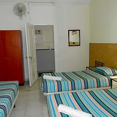 Hostel Crescent *