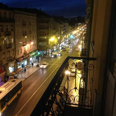 Crescent Hostel *