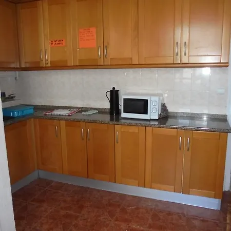 Crescent Hostel *